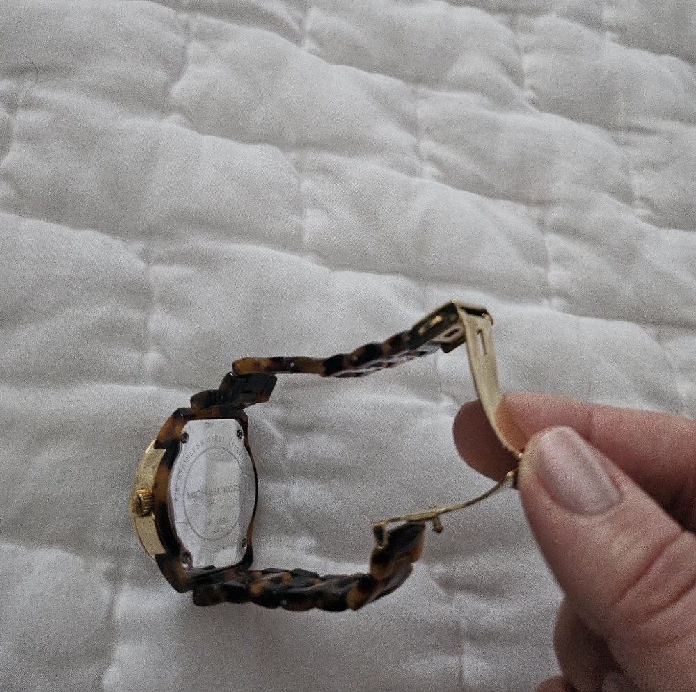 Michael Kors Addyson Watch - Picture 8 of 10